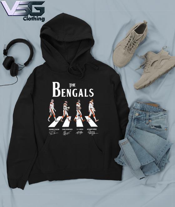 The Bengals Boomer Esiason Chad Ochocinco A J Green Anthony Munoz abbey  road signatures shirt, hoodie, sweater, long sleeve and tank top